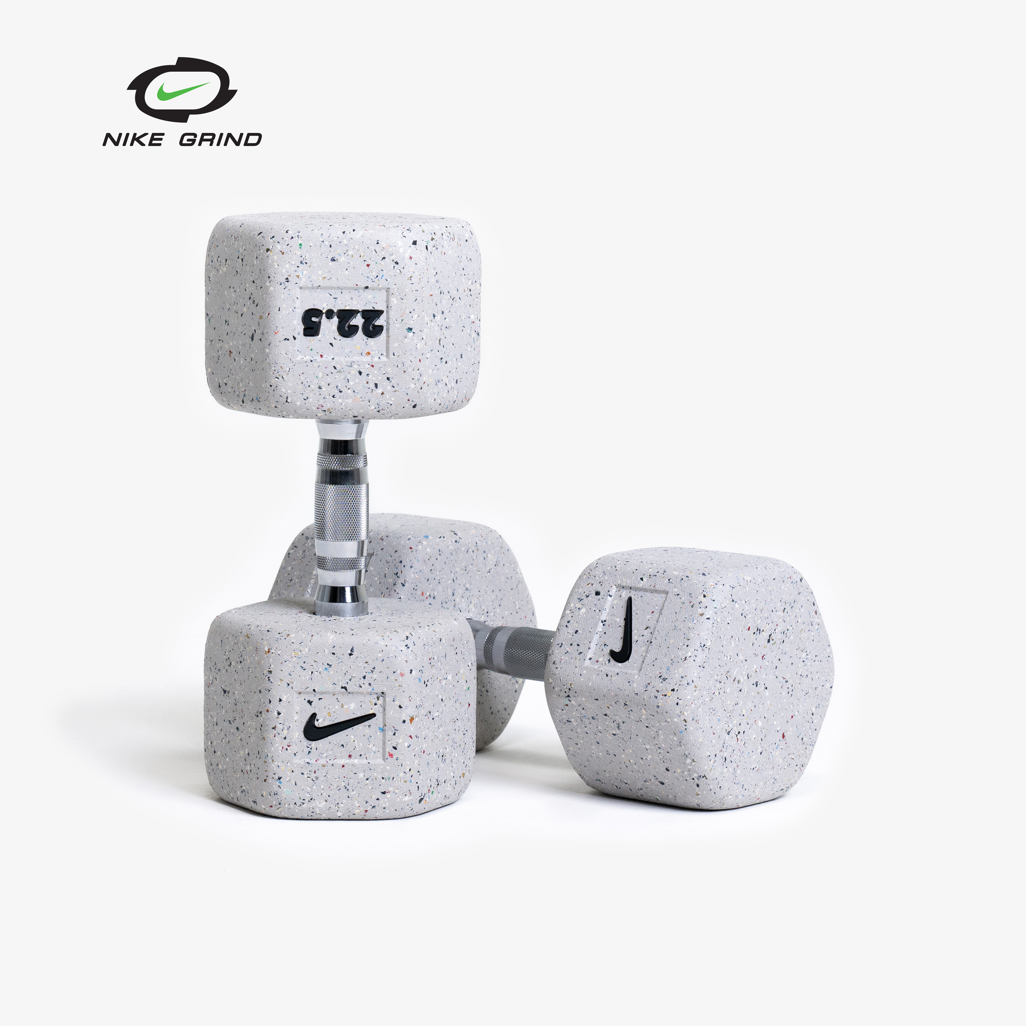 Jednoruční činka 22,5 kg Nike HEX Grind (cena za kus)