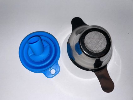 Sada trychtýře a filtru na resin