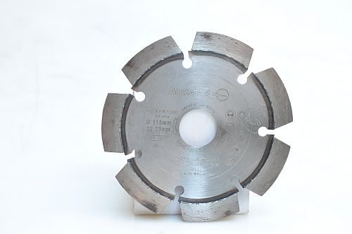 Diamantový rezný kotúč 115x2,4x22,23 BETON UNIVERS