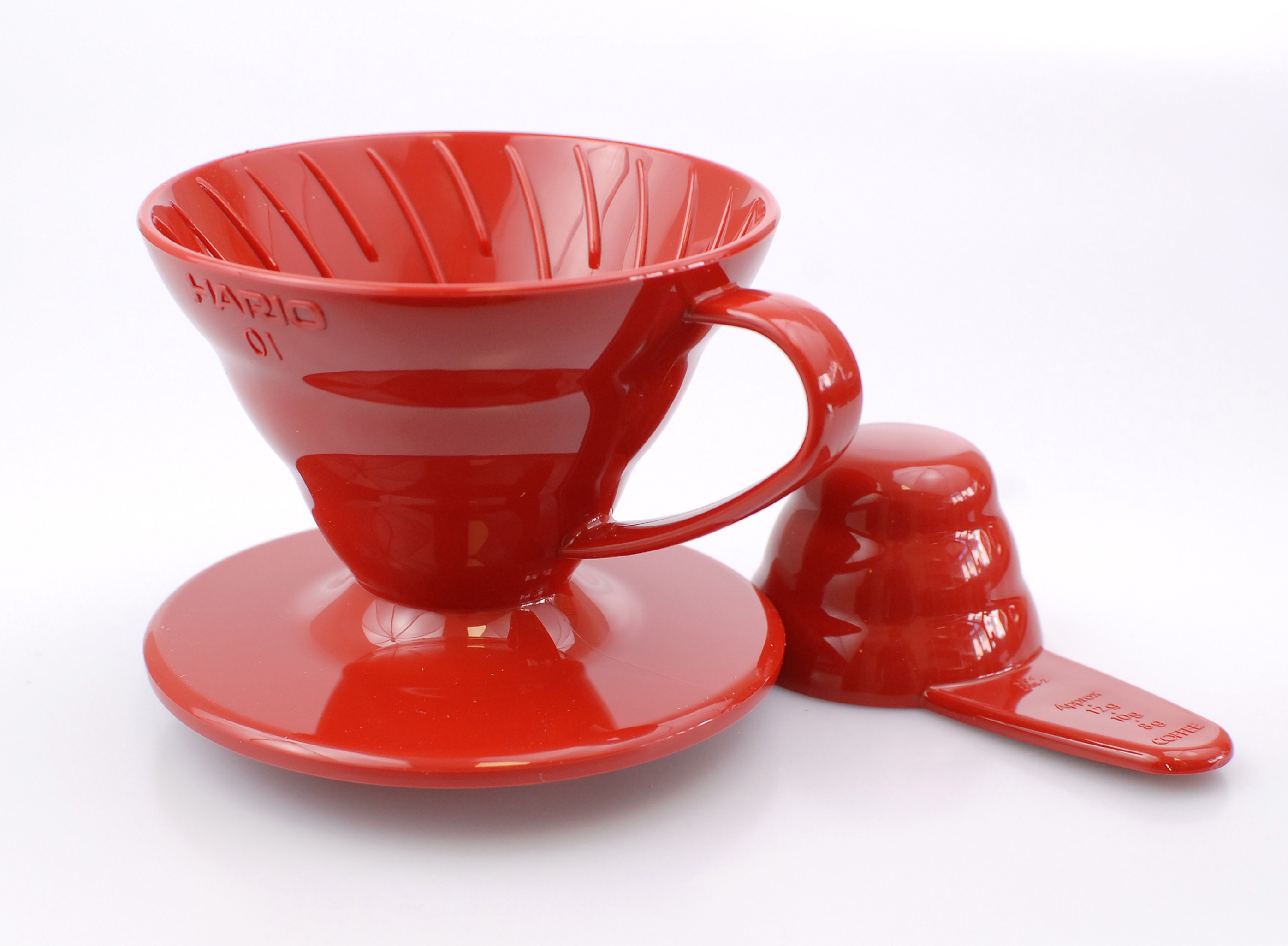 Hario plastový Dripper na kávu V60-02 červený