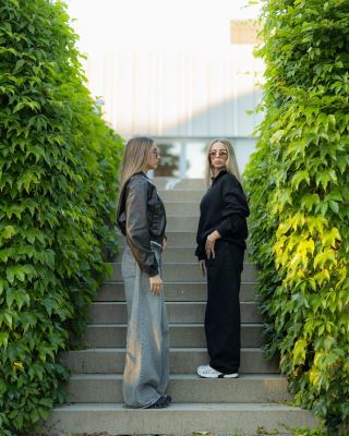 🌫️ Brno dnes hlásí: Mlha a šedá obloha. Ale to neznamená, že musí být šedivý i váš pohled! 🤩🕶️ V těchto podzimně/zimních...