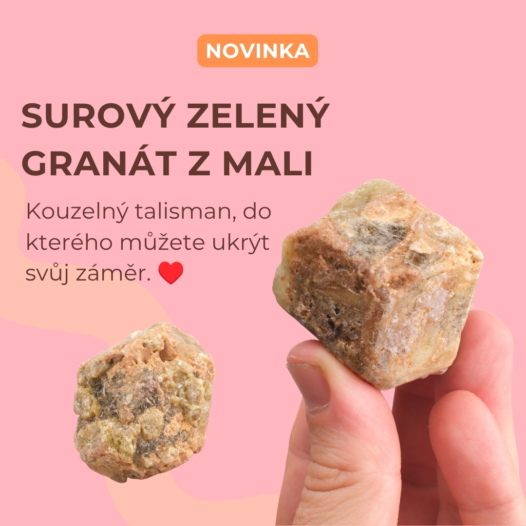Surový zelený granát z Mali – přírodní minerál, sběratelský kámen a osobní talisman pro ukrytí záměru.