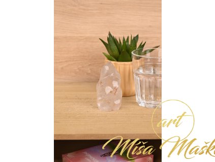 Křišťálový leštěný plamen s inkluzemi Madgaskar (síla, ochrana, meditace, univerzálnost) č.4