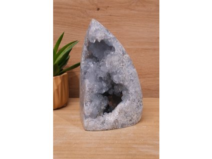 Vzácný andělský celestýn "kámen nebes" vybroušená drúza (spojení s andělským světem) č.2