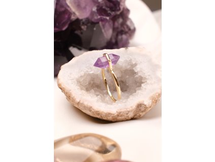 Pozlacený prsten s ametystem (uni) dvojitá špice