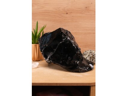 Surový černý obsidián (proti strachům, depce, ochrana, síla) č.2
