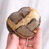 Ručně broušené srdíčko septárie (kalcit, aragonit, chalcedon) č.5