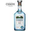 V řemesle se harmonicky snoubí tradice a inovace. Každý krok ve výrobním procesu Cenote Tequily je prvořadý pro vytvoření dokonalého chuťového zážitku. Cenote pečlivě vybírá ty nejlepší agáve z nejvyhlášenějších pěstitelských oblastí a o každou rostlinu pečuje s respektem k přírodě. Srdce rostlin agáve, nazývané „piñas“, se sklízejí ručně a pomalu se pečou v tradičních kamenných pecích, aby se uvolnila sladká šťáva. Získaný mošt je šetrně fermentován a následně dvakrát destilován, aby byla zachována čistota a charakter agáve.  Vášeň pro dokonalost se odráží v každé láhvi Cenote Tequily. Ať už Blanco, Reposado nebo Añejo – každá varianta svým způsobem ztělesňuje esenci agáve. V Cenote Tequile se tradice, příroda a řemeslo spojují a vytvářejí nesrovnatelný chuťový zážitek. Každá láhev vypráví příběh agáve a země, ze které pochází. Takto se ponoříte do světa Cenote Tequily a v každém doušku objevíte krásu a chuť Mexika.
