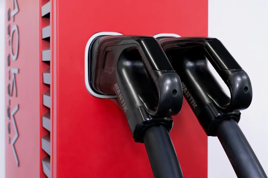 ezgif-41597a40093a9780