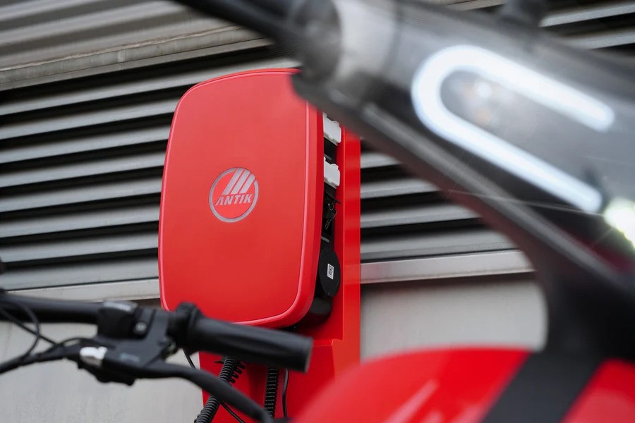 ezgif-527c99d66ce400