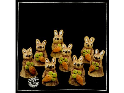 ZAJÍČEK FIGURKA S MRKVIČKOU