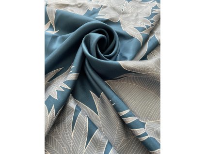 Šátek “Pod křídly”