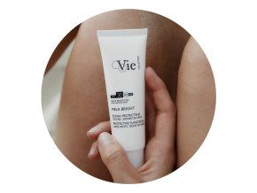 Vie MELA BRIGHT spf30