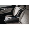 Multifunkční loketní opěrka pro zadní sedadla s funkcí batohu