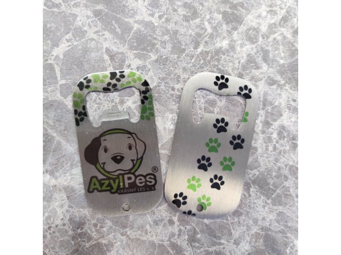 Otvírák s logem útulku