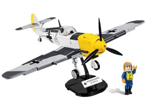 World War II WW Messerschmitt BF 109 E-3, 1:32, 333 kostek, 1 figurka