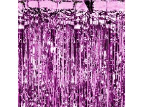 Zaves foliovy na pozadi ruzovy