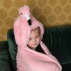 Plameňák - hřejivá deka s kapucí se zvířátkem a tlapkovými kapsami