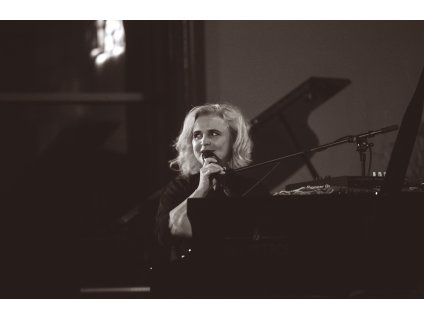BeataJazzGoesToTownJuraTros.:Mecenáš 5jpg