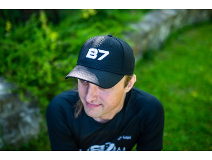 Kšiltovka B7 černá