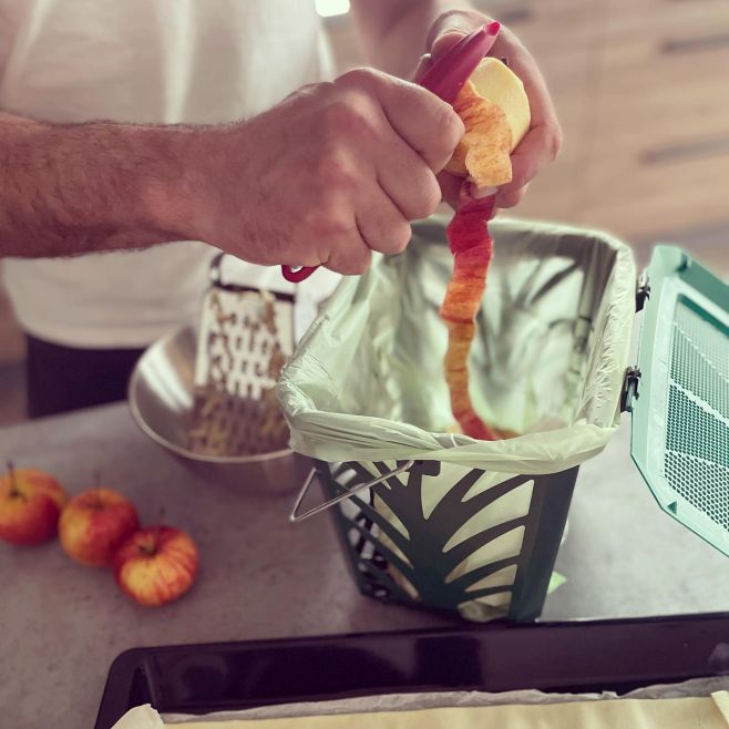 🌱 Začíná sezóna bioodpadu! S prvními teplejšími dny se doma i na zahradě objevuje víc bioodpadu – a to je ideální čas...