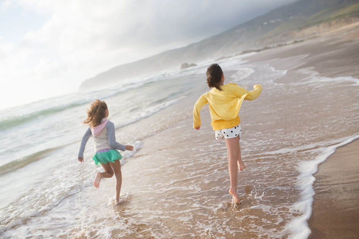 Barefoot na cestách: Průvodce dětskou obuví pro výlety a dovolené