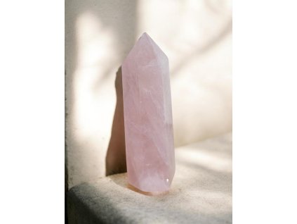 Růženínový obelisk 6.5cm