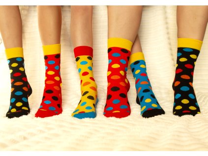 barevné zábavné bavlněné aloisovy ponožky, puntíky