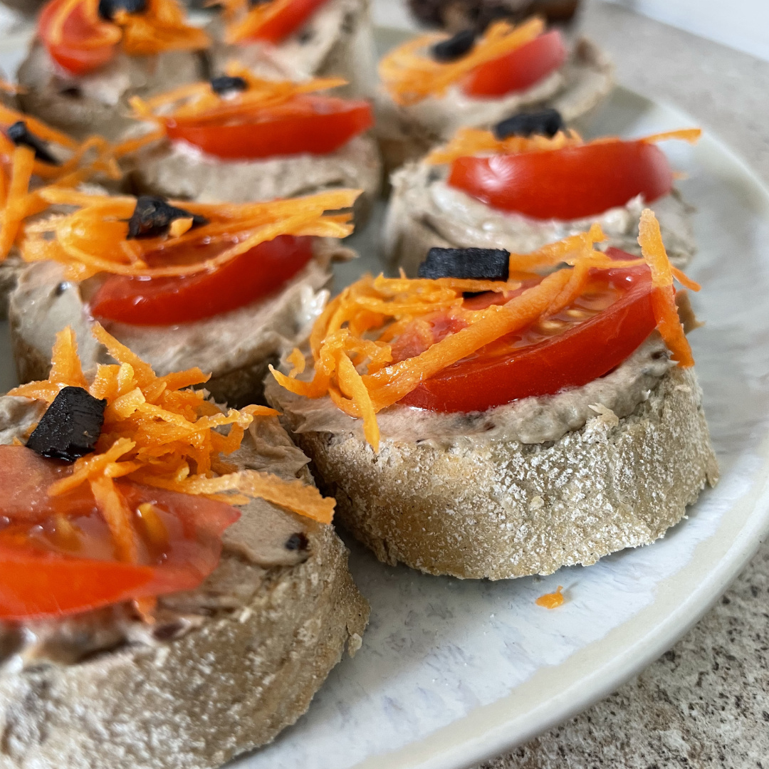 Sardinková pomazánka s černým česnekem