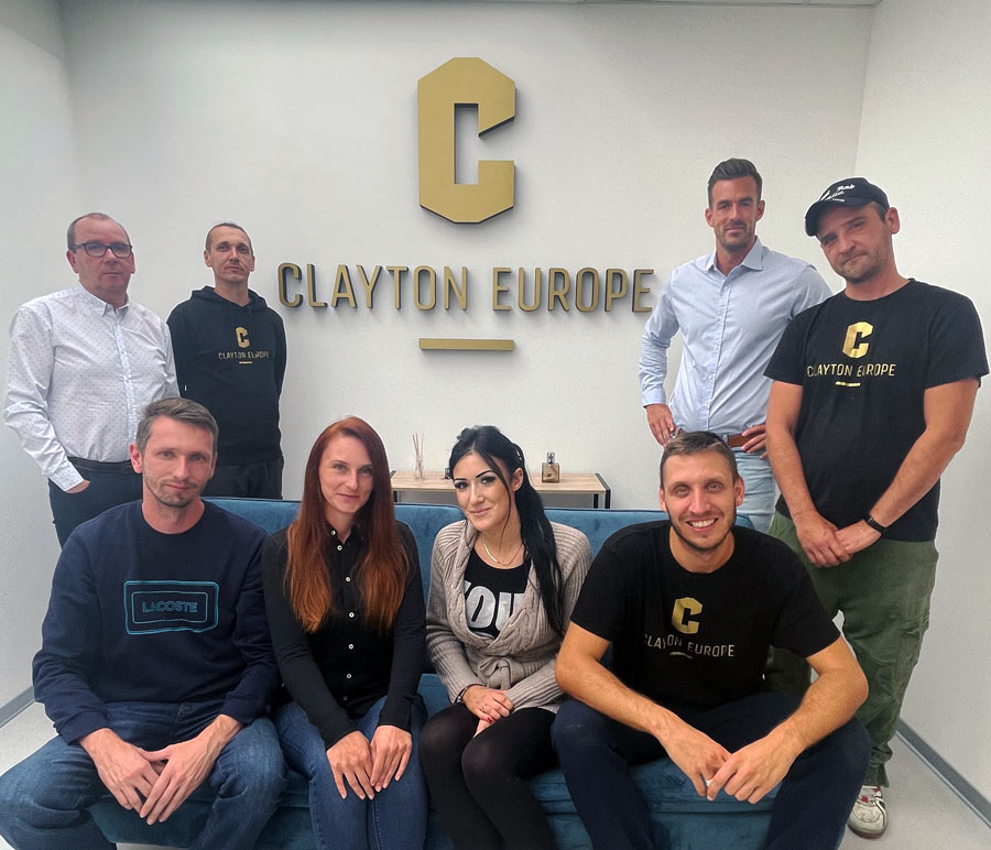 Tím CLAYTON EUROPE