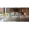 2399598 AD Plate 20Dining 20Table 20Eames 20Plastic 20Chair 20DSW 20Resting 20Cat v fullbleed 1440x