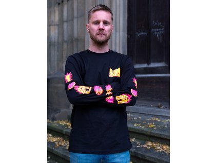 Alarm merch 2025 A+O Nika Schnitzerová 02