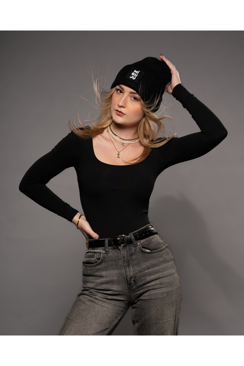 Zimní čepice Míruju | beanie | unisex – černá