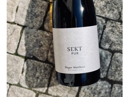 Sekt Zweigeltrebe blanc de noir, Hager, Rakousko