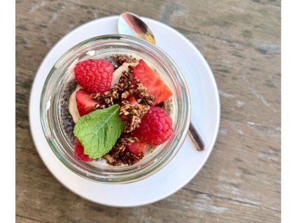 Bio jogurt s ovocem ve skleničce