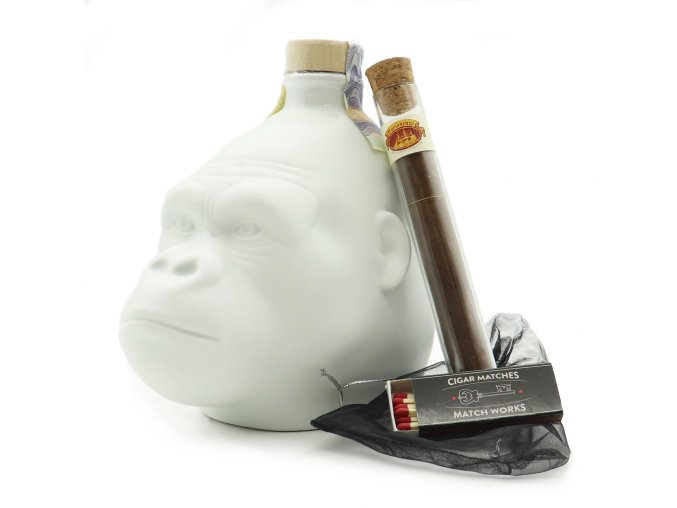 rum ron kong opice gorila s vlhkým doutníkem