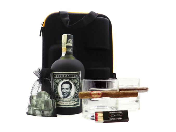 Diplomático v termo pouzdru