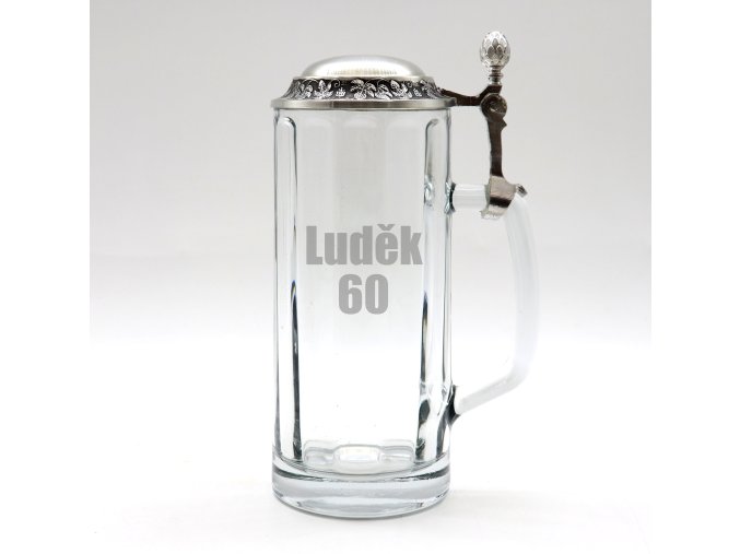 Půllitr s kovovým víčkem a vlastní text