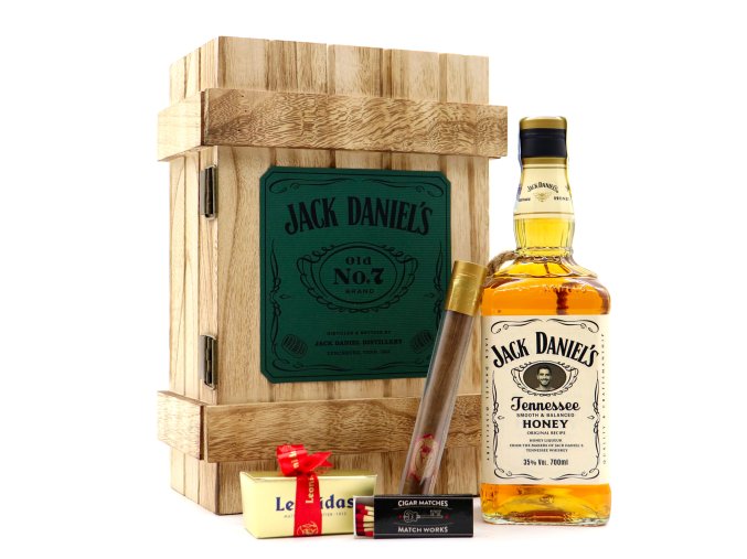 Jack Daniel's "Honey" .  whisky s vlastní etiketou
