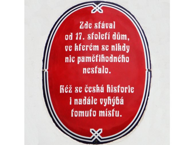 Smaltovaná cedule na dům