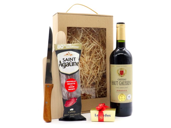 dárková sada s vínem a sušenou francouzkou panenkou