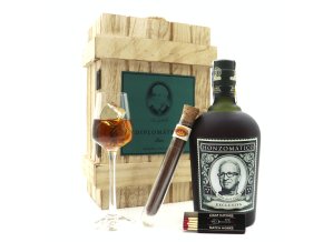 Dipomático v dárkové sadě