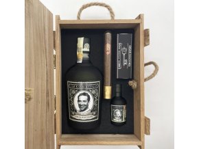 Diplomático Reserva Exclusiva wood & doutník nebo pralinky . Jsem táta!