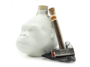 rum ron kong opice gorila s vlhkým doutníkem