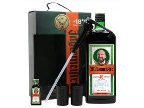 jagermaister s vlastní etiketou v dárkové sadě