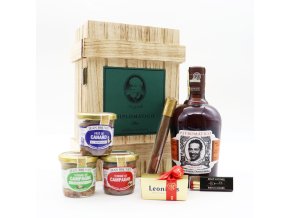 Diplomático Mantuano s vlastní etiketou . Wood box Trio paštik