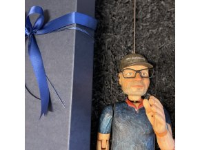 vyřezávaná loutka vlastní podobizna