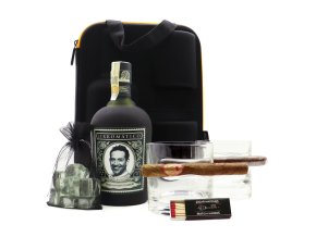 Diplomático v termo pouzdru