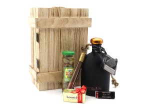WOODBOX . Lambrusco bílé na černém s parmazánem