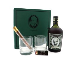 Diplomático book . se sklenkami a doutníkem